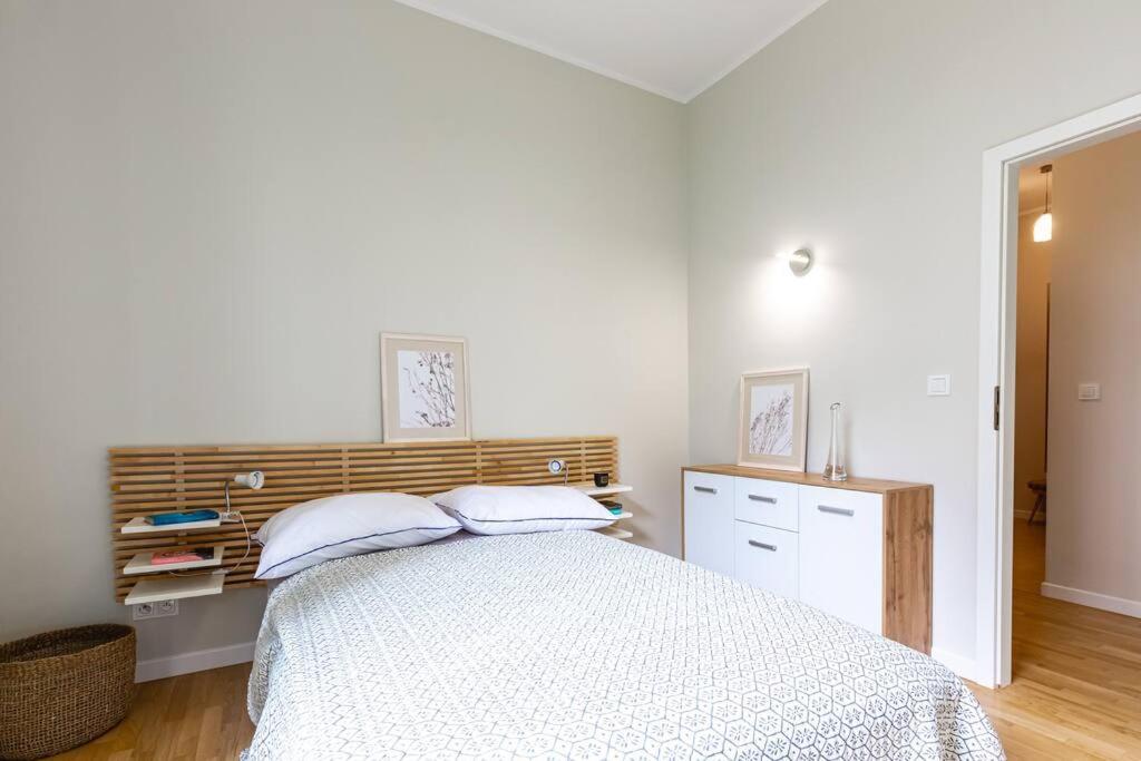 Bright And Cozy Apartment Near Park, With A Huge Terrace. Varsovie Extérieur photo