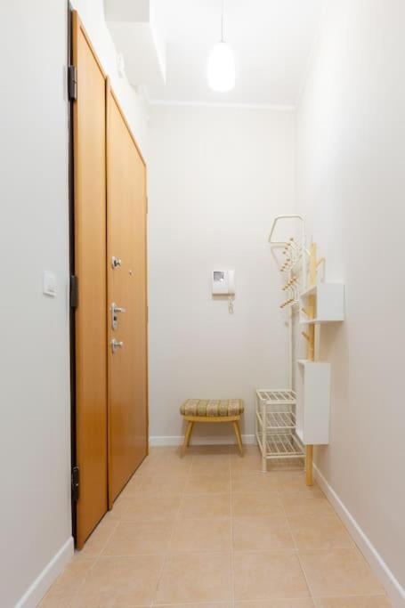 Bright And Cozy Apartment Near Park, With A Huge Terrace. Varsovie Extérieur photo
