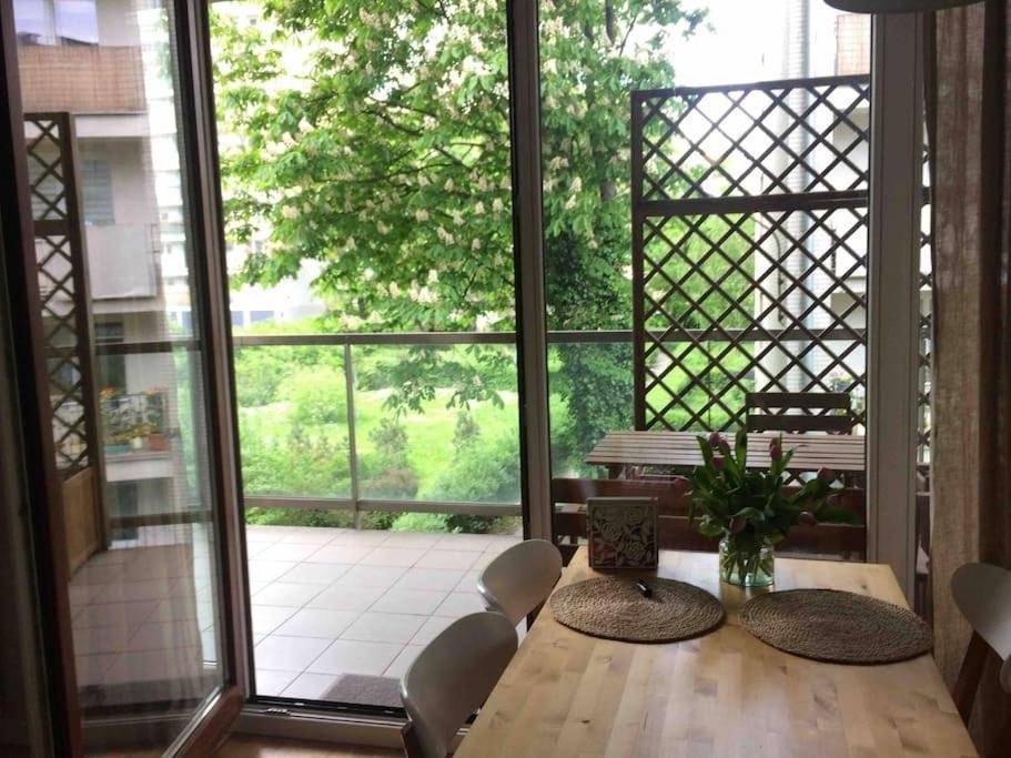 Bright And Cozy Apartment Near Park, With A Huge Terrace. Varsovie Extérieur photo