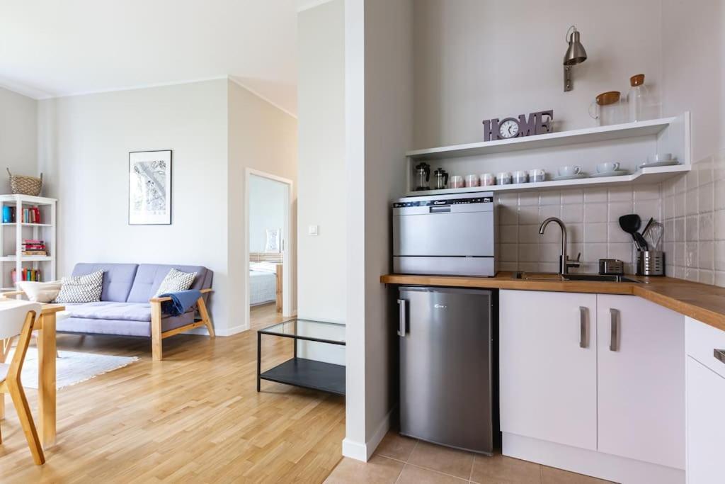 Bright And Cozy Apartment Near Park, With A Huge Terrace. Varsovie Extérieur photo